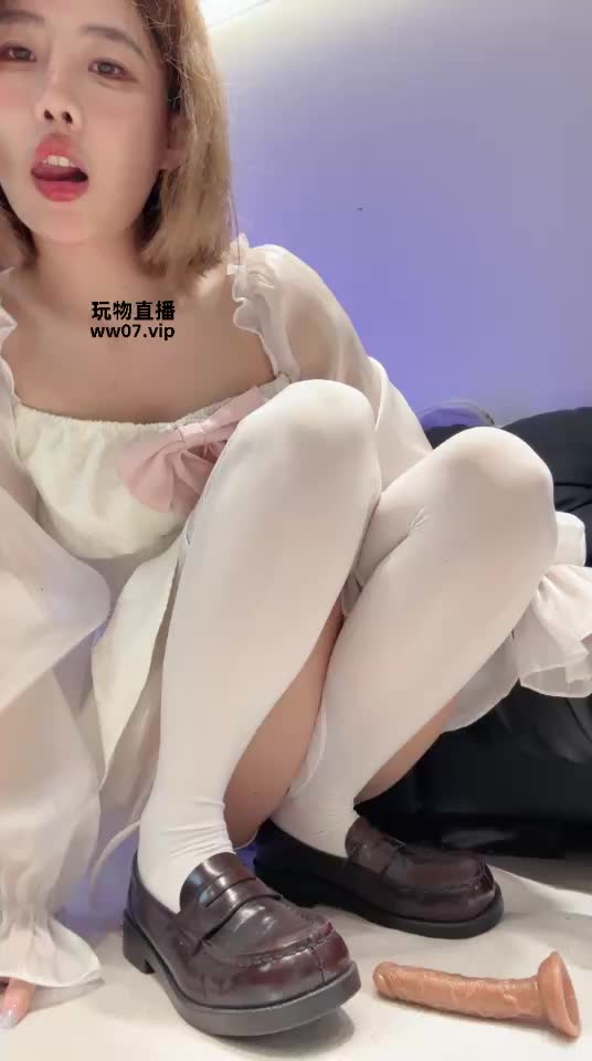 甜妹装 白过膝袜 小皮鞋 红绿灯 羞辱 中指 拍手控速 倒计时 盯