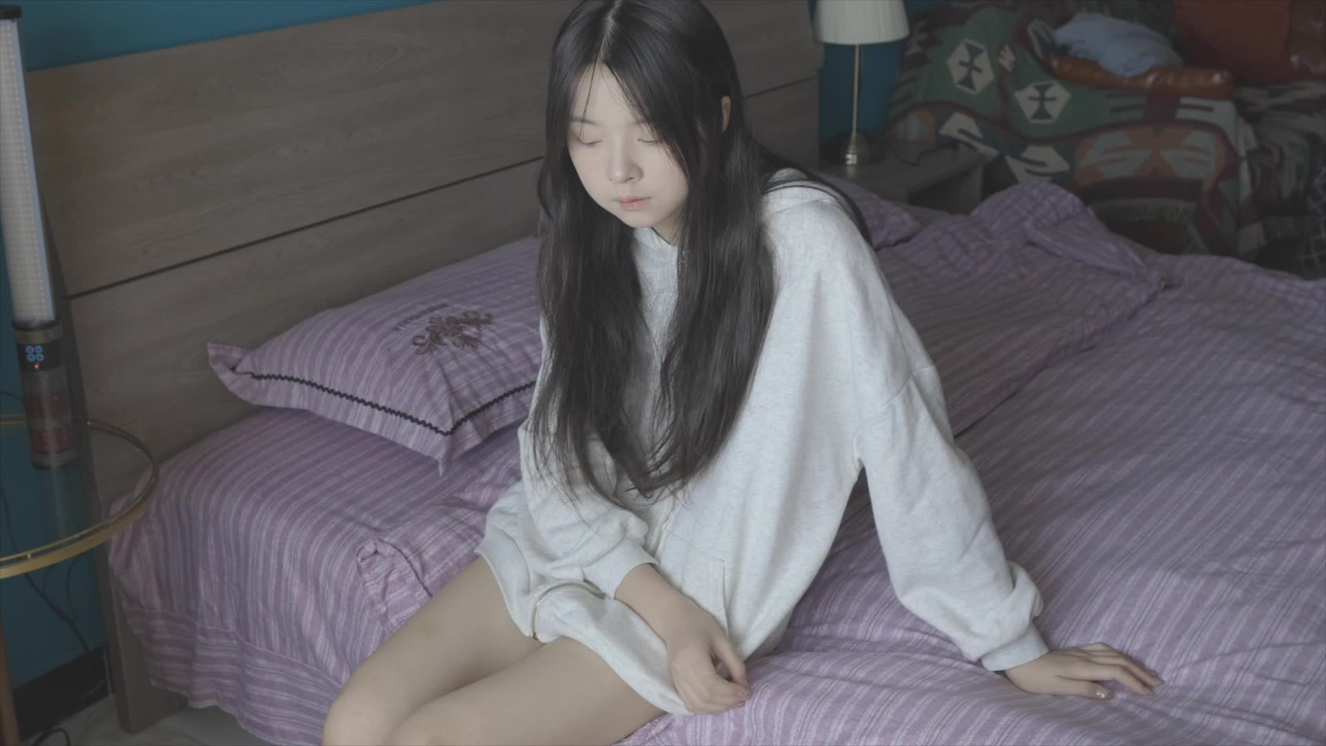 萌妹 白过膝袜 蕾丝过膝袜 打飞机 足交 自慰