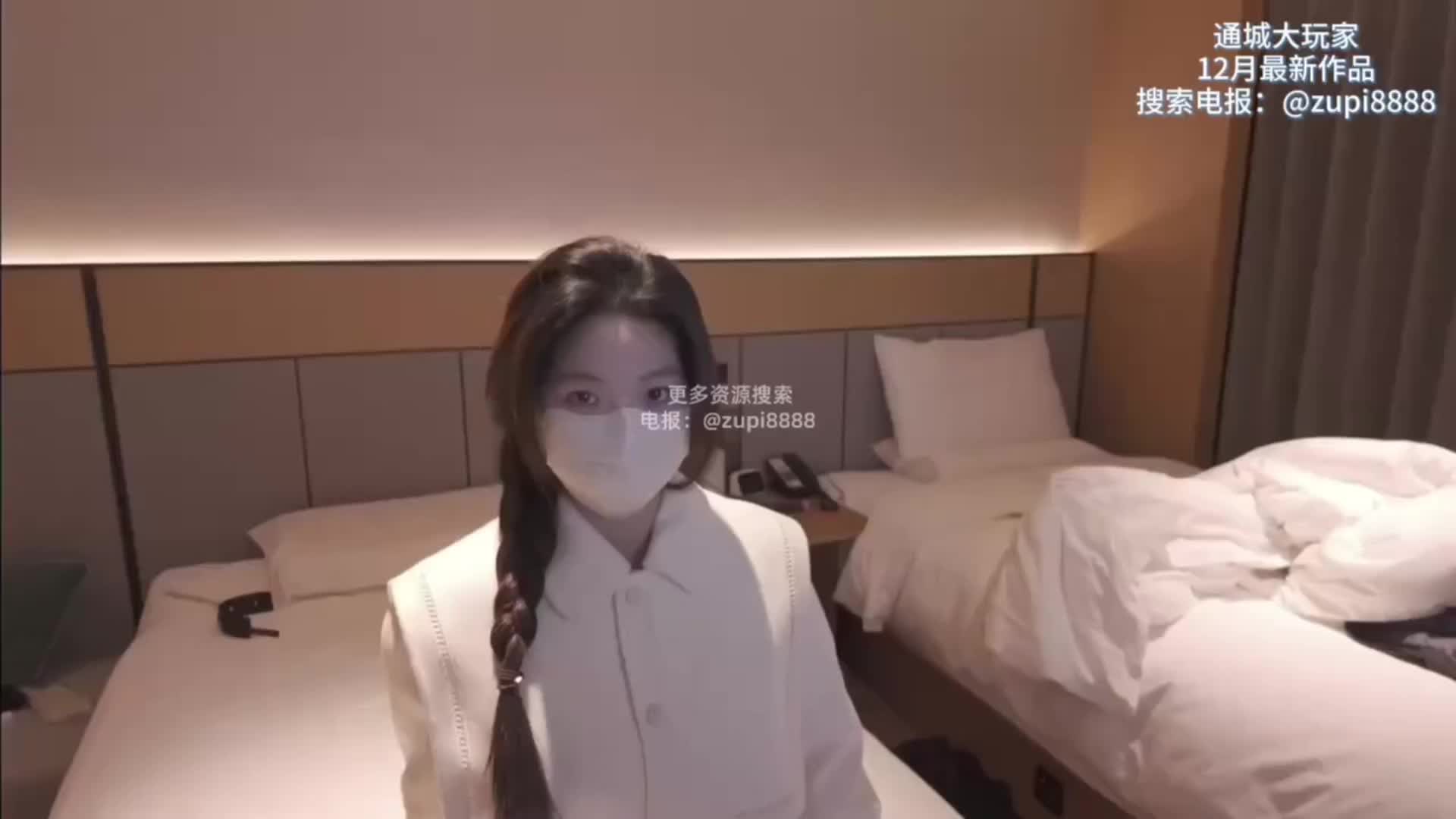 超薄黑丝 秀足 舔脚