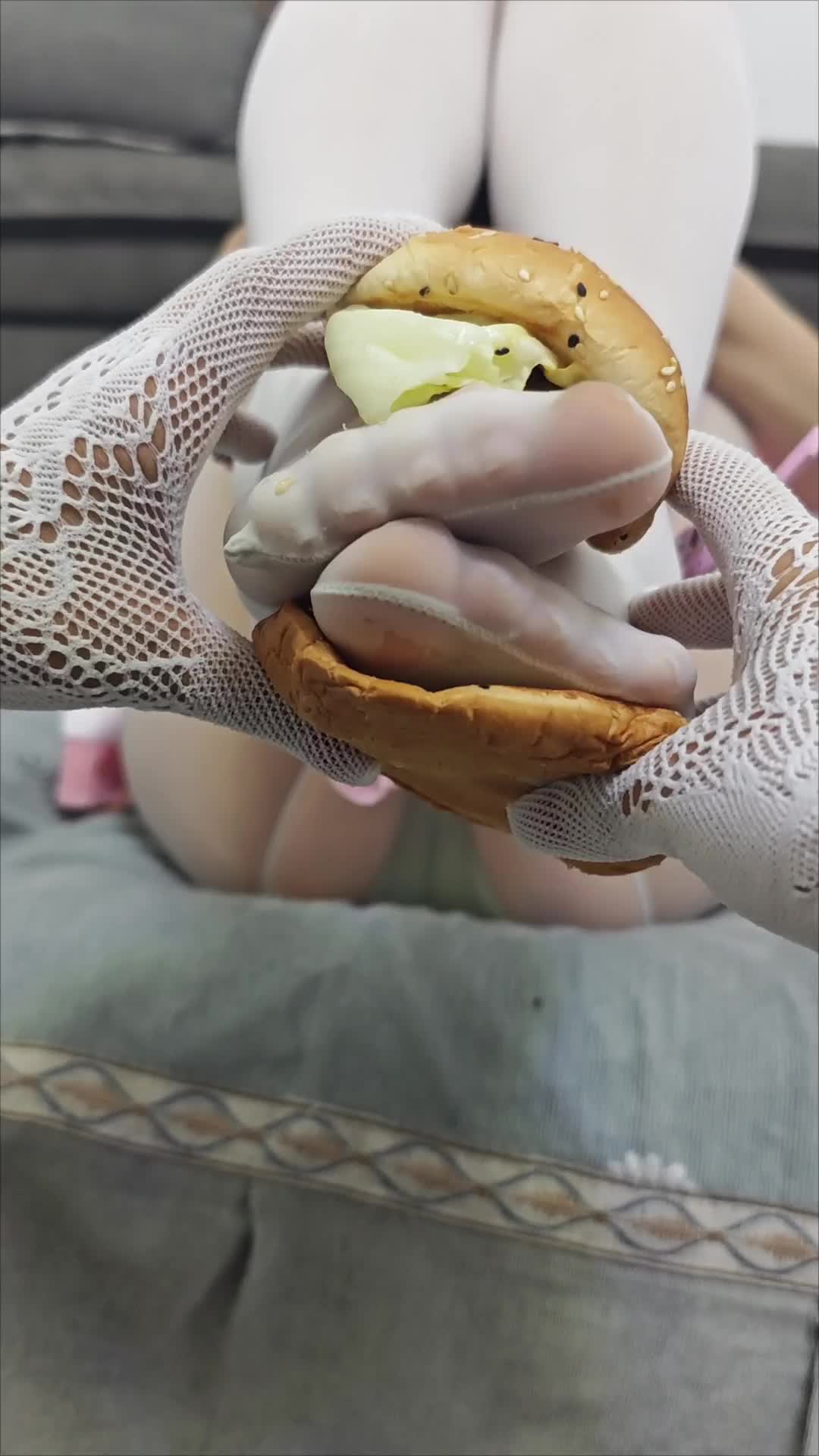 白丝 秀足 可食用玉足 华莱士打钱！