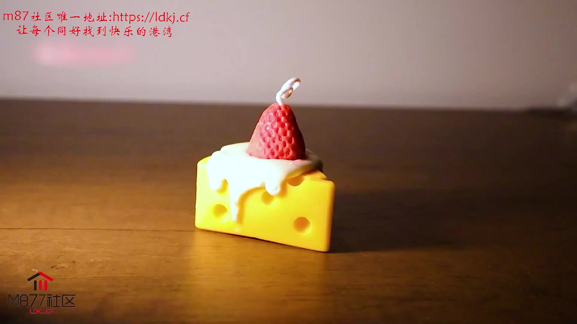 lolita lo鞋 小皮鞋 lo袜 捆绑 龟头滴蜡 隔板 踩踏 鞋交 射在鞋子上