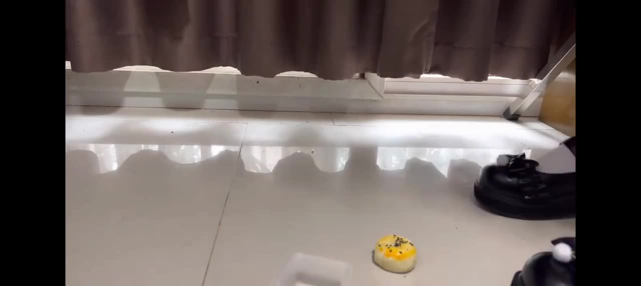 白丝 lo鞋 踩蛋糕