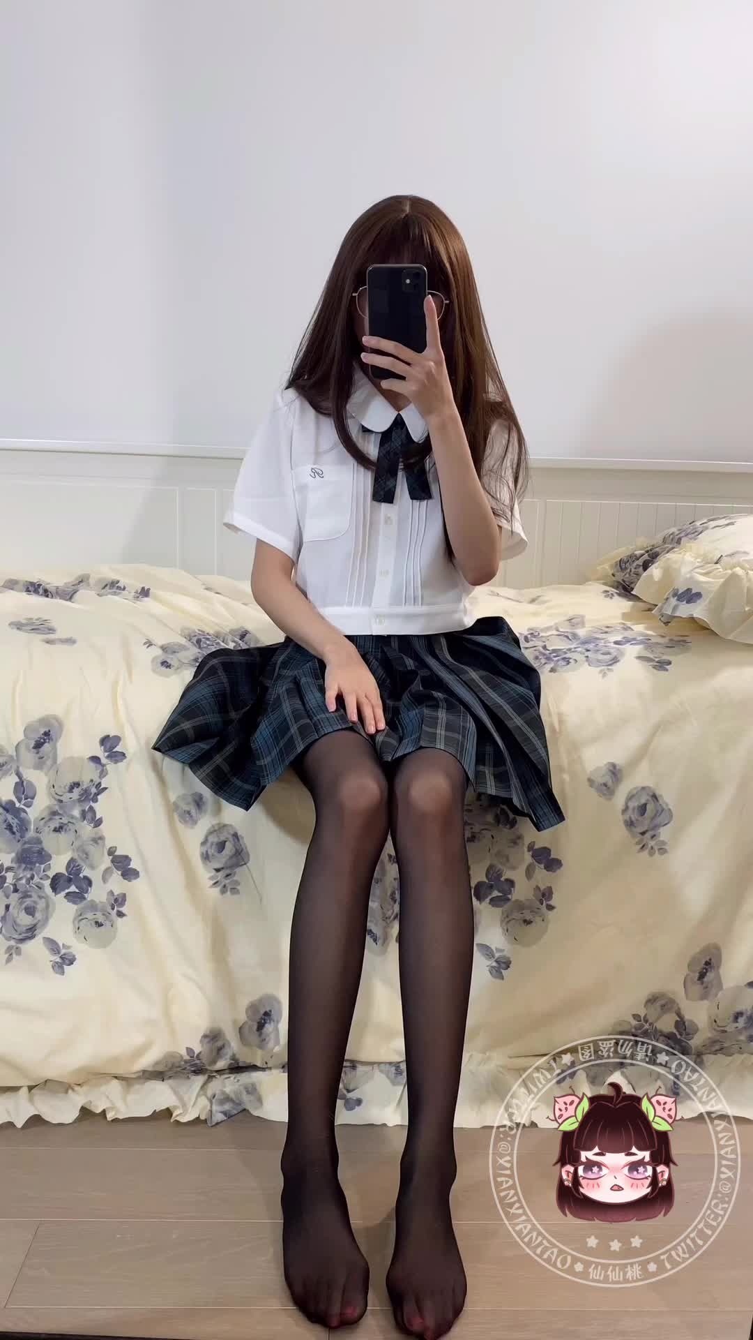 黑丝 jk 假鸡鸡 润滑油 模拟足交