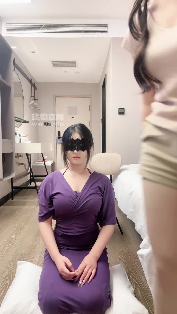 萌妹 丝足 小皮鞋 高跟 调教 羞辱 全体重踩踏 中指 舔脚 舔鞋 骑乘