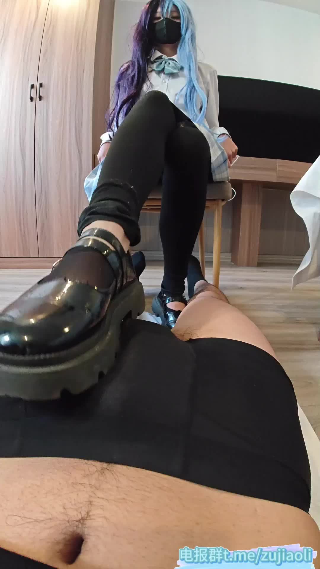 jk 小皮鞋 鞋交 冰丝短袜 裸足 足交 背身足交 打飞机