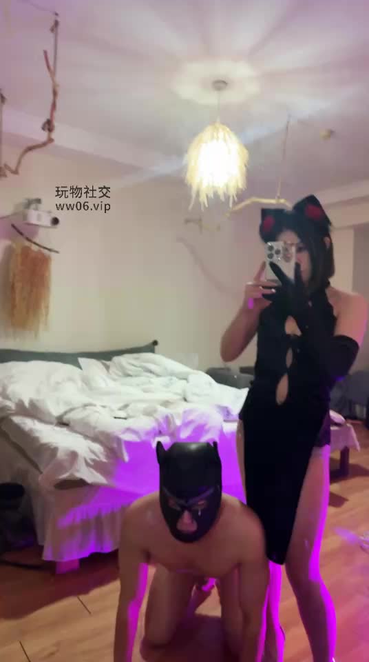 情趣旗袍 高跟 真人调教 羞辱 踢裆 隔内裤 打飞机 足交