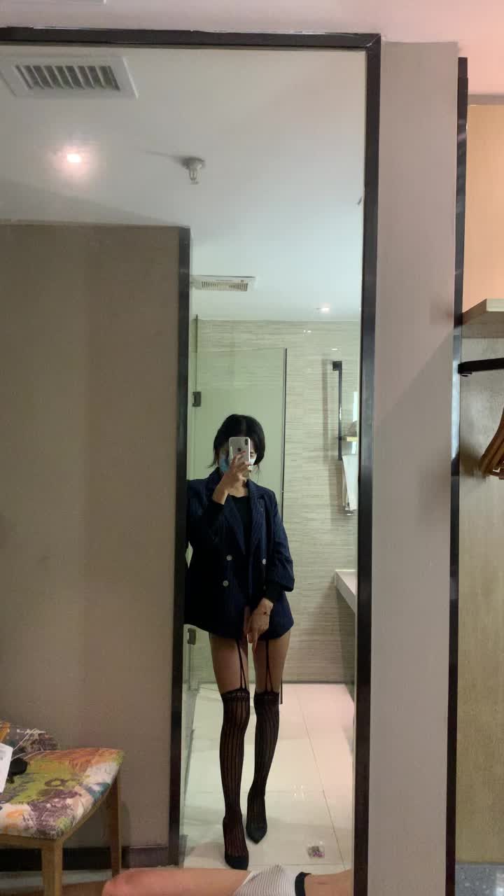 阿朵女王 吊带网袜 高跟 羞辱 踩鸡 鞋交 足交