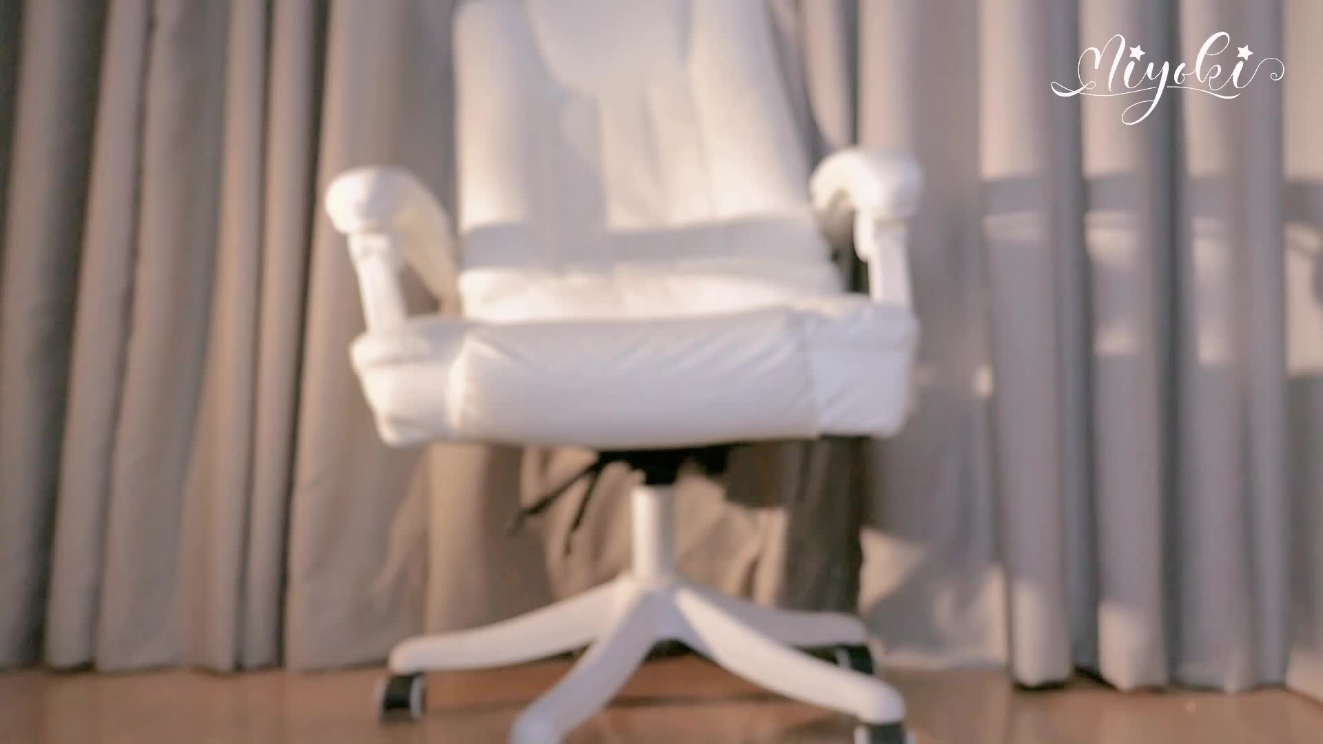 鸣潮 菲比 白靴 厚白丝 淫语 秀足 自慰 冒白浆