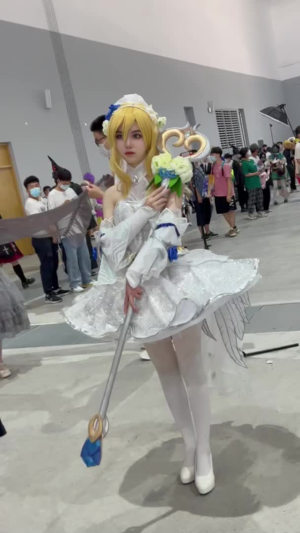 英雄联盟 拉克丝 水晶玫瑰 厚白丝 高跟 漫展 抄底 偷拍 近距离拍摄