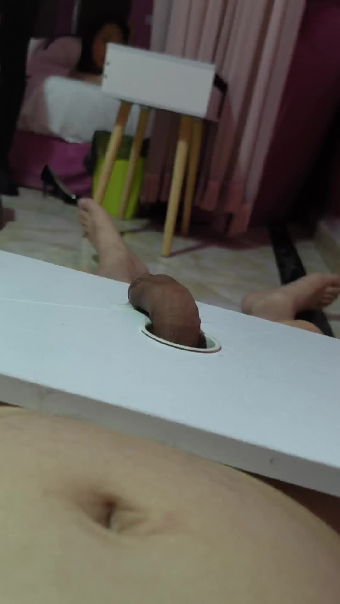 长筒靴 隔板 踩踏 鞋交 对白清晰