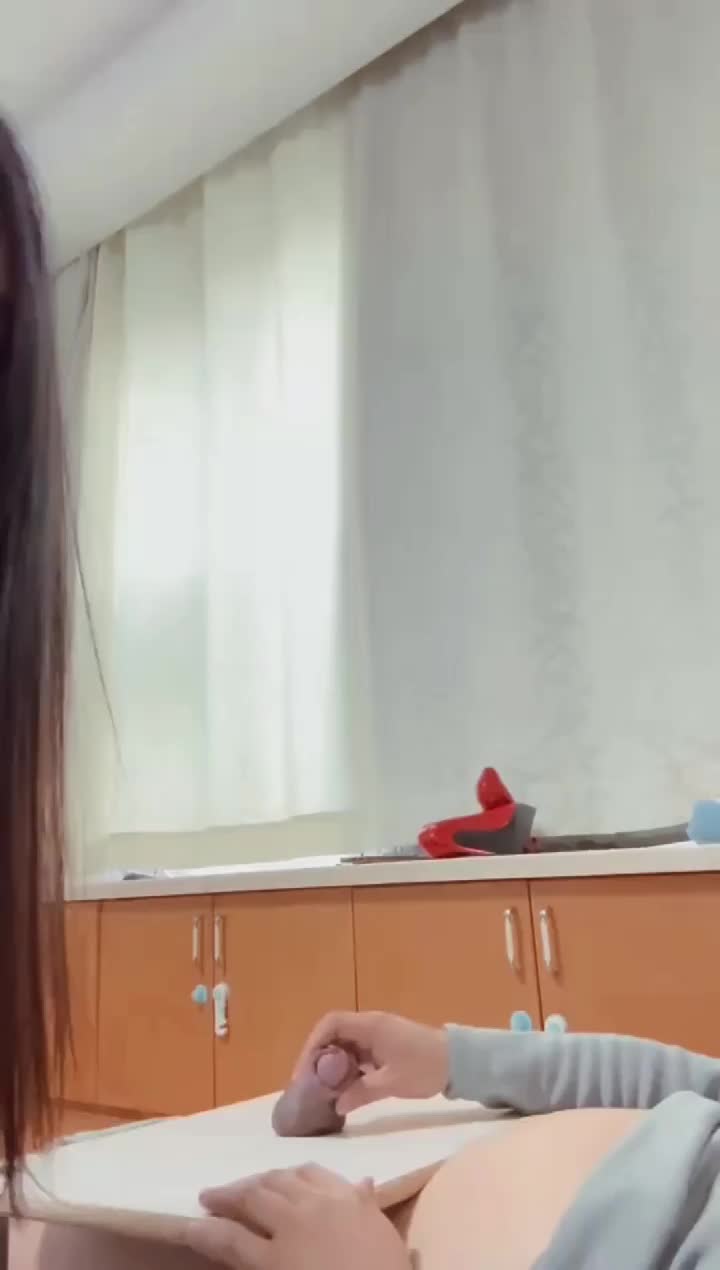 双人 黑丝 小皮鞋 皮靴 绒布靴 隔板 踩鸡 吐奶