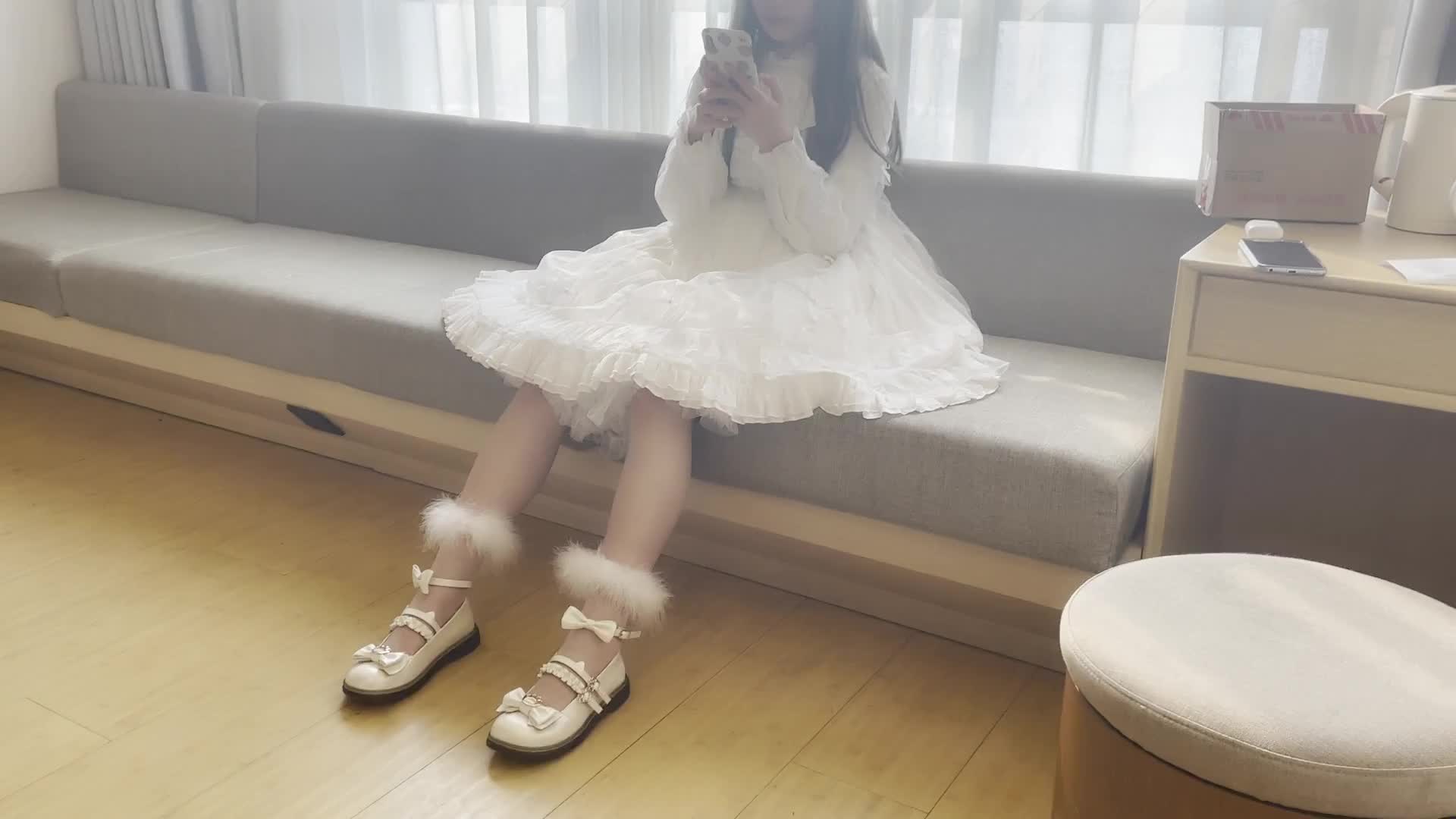 00后小彤 洛丽塔 lo鞋 全体重踩踏